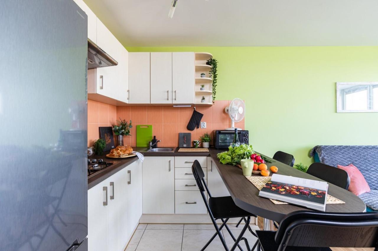 Superapart Saska 48A, Sleek 6Th-Floor Studio With Balcony & Elevator Access Варшава Екстериор снимка