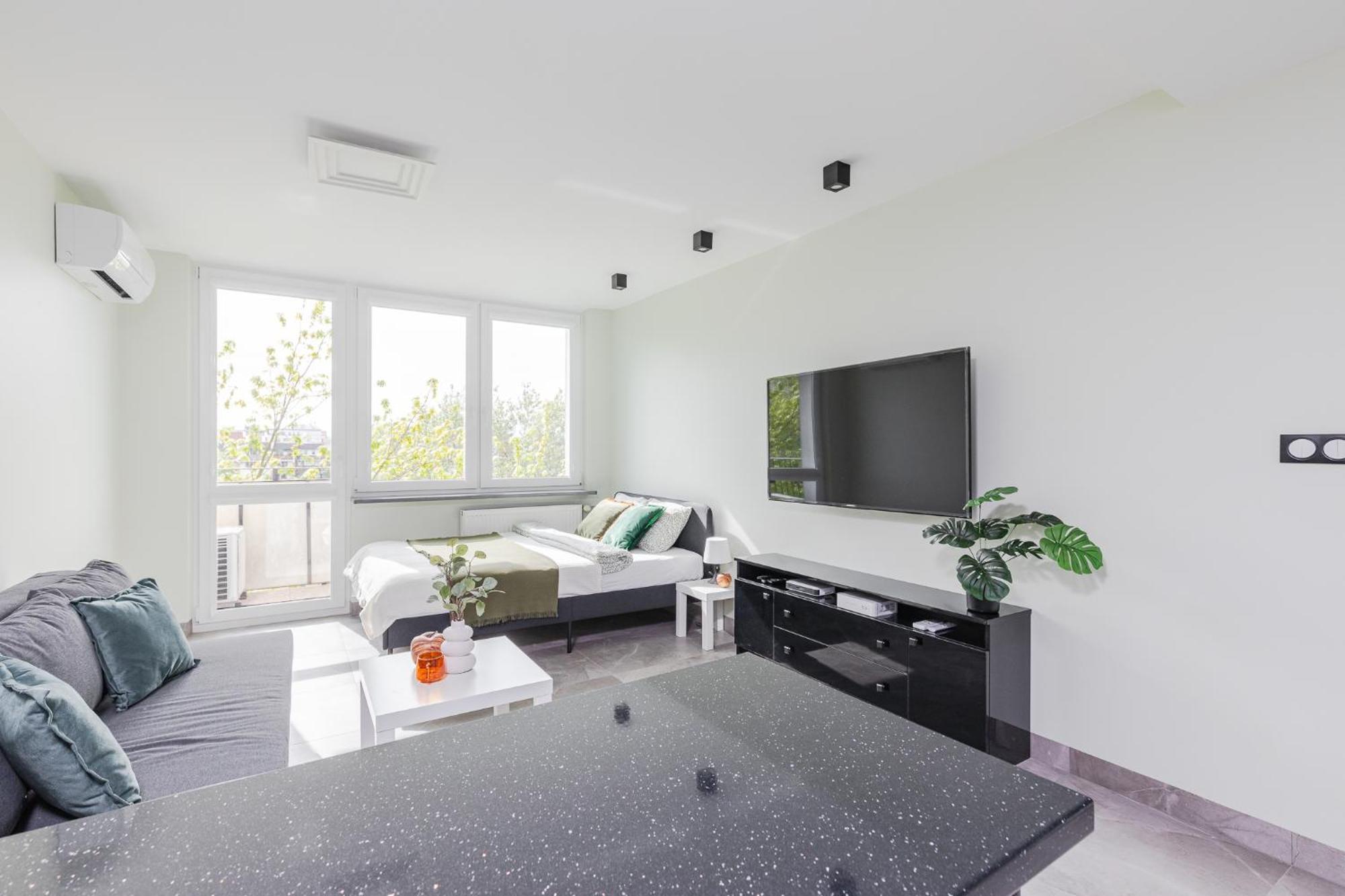 Superapart Saska 48A, Sleek 6Th-Floor Studio With Balcony & Elevator Access Варшава Екстериор снимка