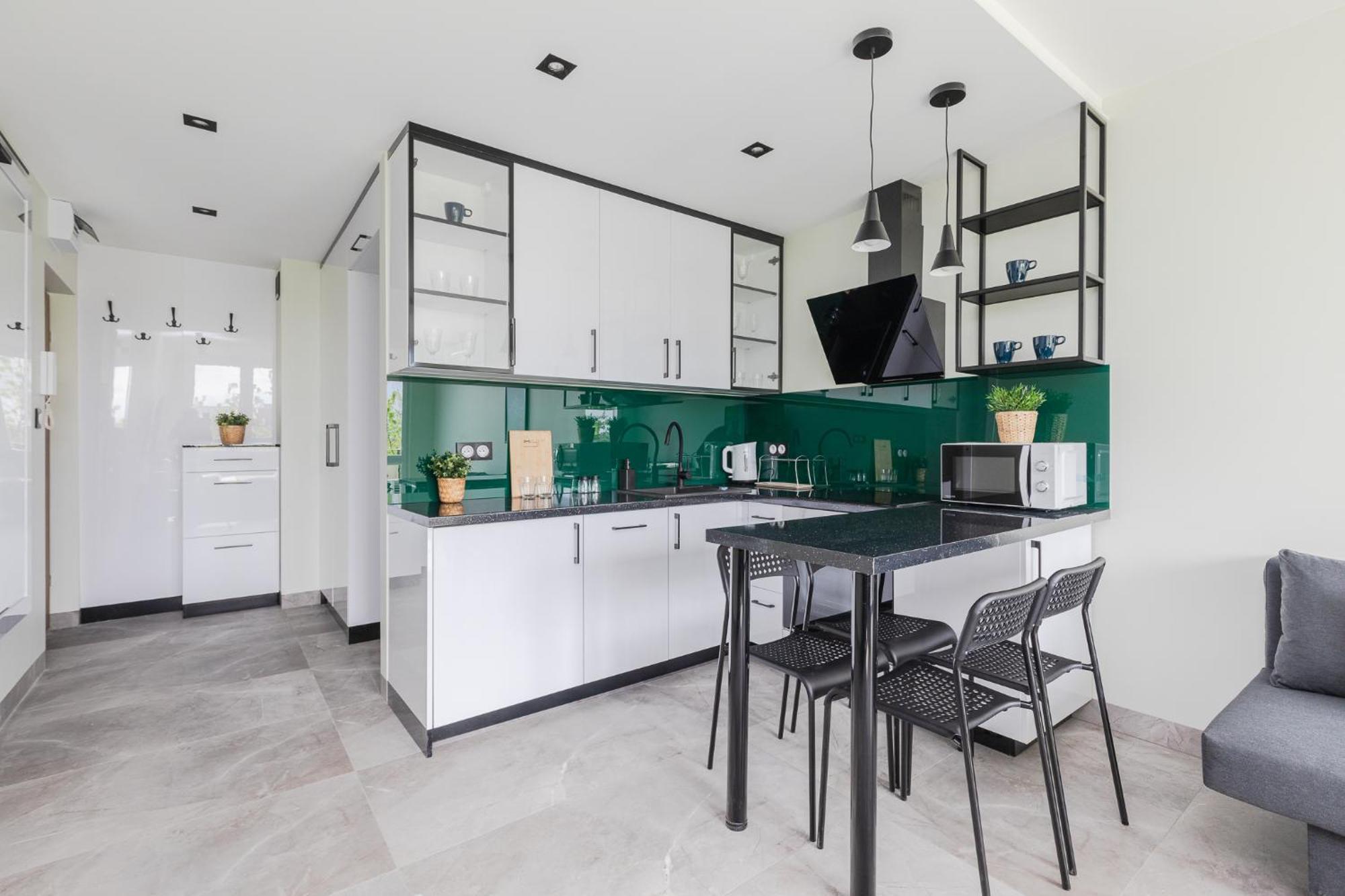 Superapart Saska 48A, Sleek 6Th-Floor Studio With Balcony & Elevator Access Варшава Екстериор снимка